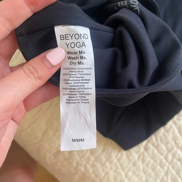 Beyond yoga POWERBEYOND Strive Pocket Midi Legging - Picture 5 of 9